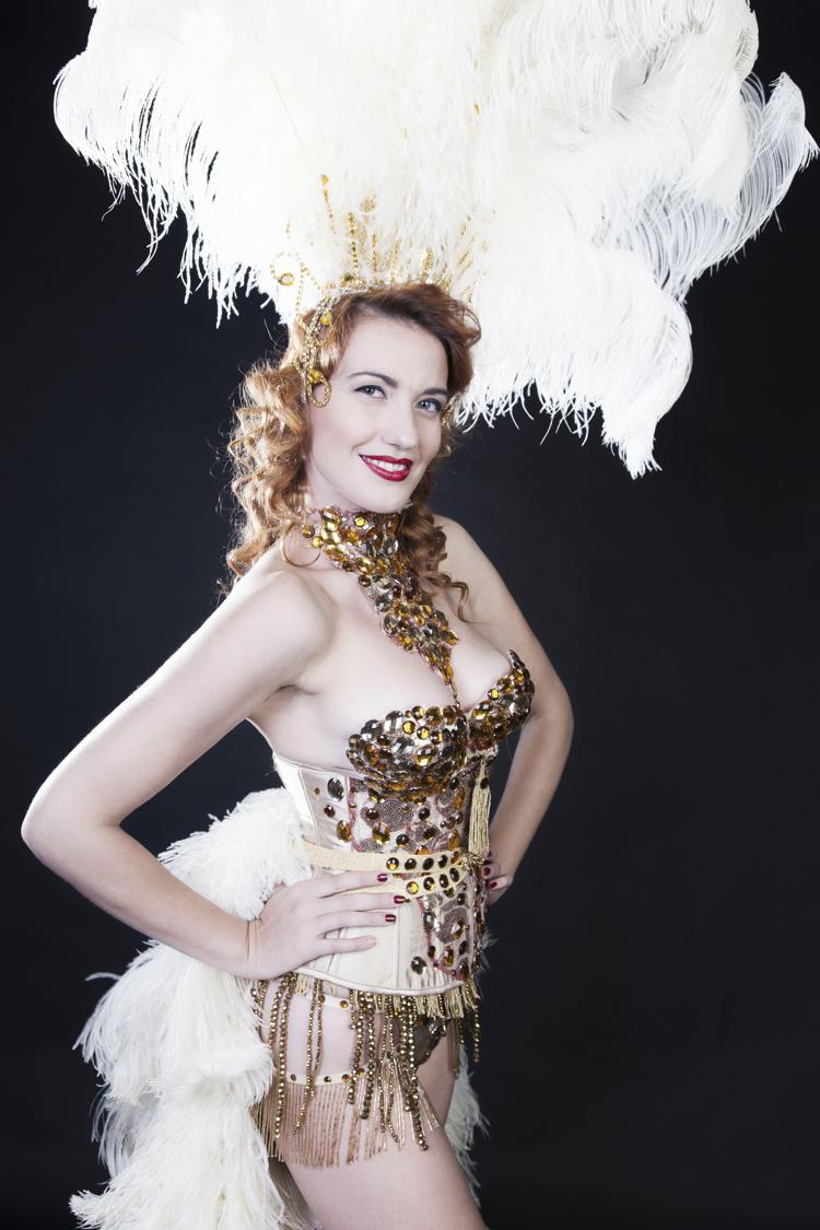 Vesper Julie autrice del libro 'Eros e Burlesque' che domani sarà presentato a Roma a Palazzo Brancaccio 