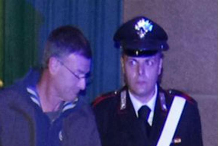 Massimo Carminati con i Ros dei carabinieri (Fotogramma)