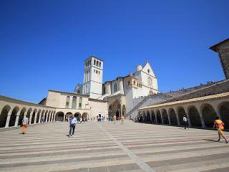 Congresso Associazione Direttori d'Albergo ad Assisi per aiutare il turismo