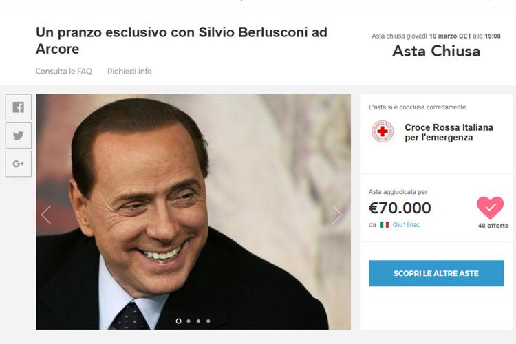 Donna offre 70mila euro per pranzare con Berlusconi: 