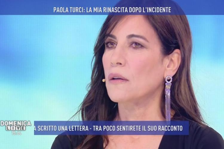 Paola Turci ospite a 'Domenica Live' (fermo immagine dal video)