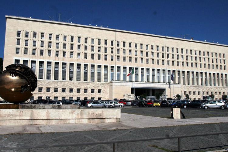 Alfano holds talks with Zarif in Rome