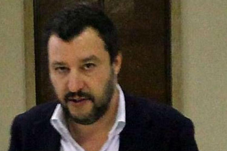 Sink NGO 'migrant taxis' in Med says Salvini