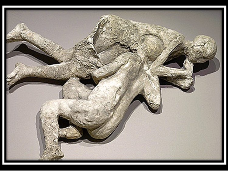 I calchi dei due corpi nella casa del Criptoportico di Pompei