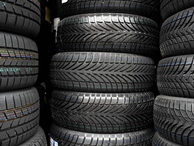 Rifiuti: ogni anno fino a 30mila tonnellate di pneumatici irregolari
