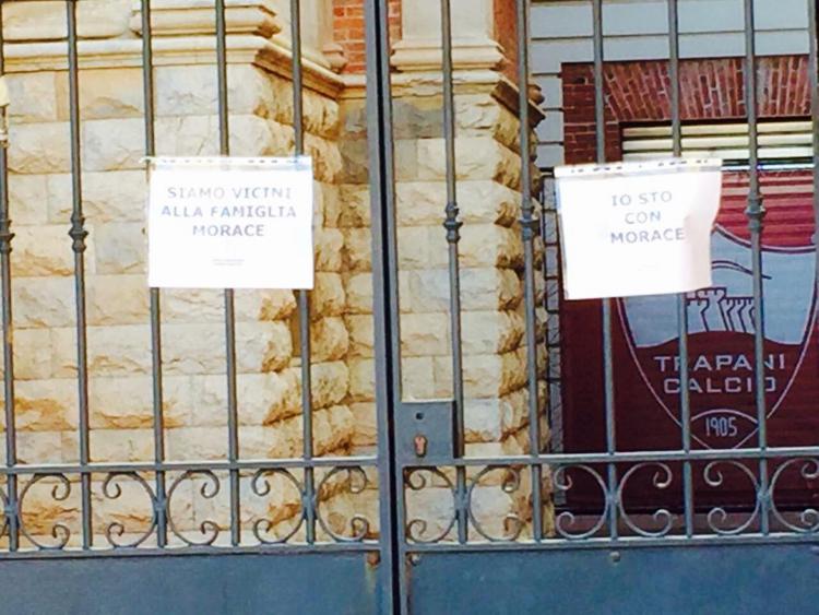 I cartelli di solidarietà per Morace