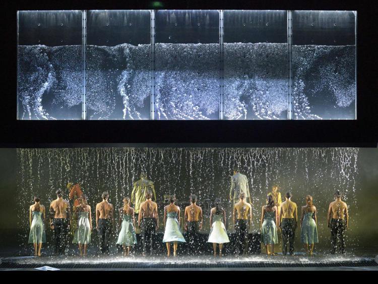 Una scena di 'Aquagranda' al Teatro La Fenice di Venezia (foto  Michele Crosera)