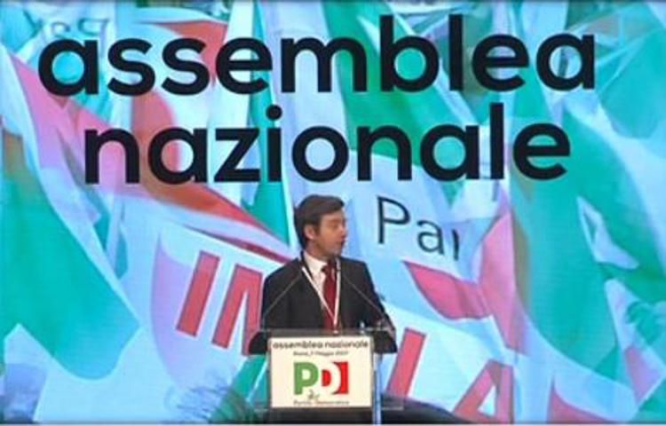 Pd, Orlando marca opposizione a Renzi: 
