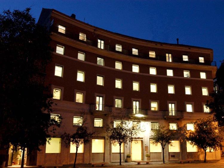 Palazzo dell'Informazione, sede del gruppo Adnkronos in piazza Mastai a Roma, all'interno  del quale si trova lo Spazio Mastai