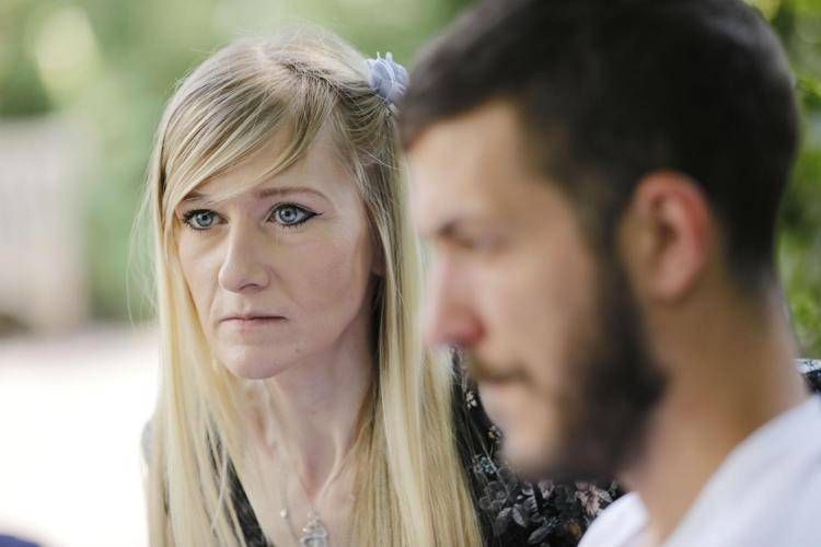 Connie Yates e Chris Gard, madre e padre del piccolo Charlie (AFP)