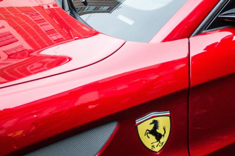 Ferrari, trimestrale record: utile +18%
