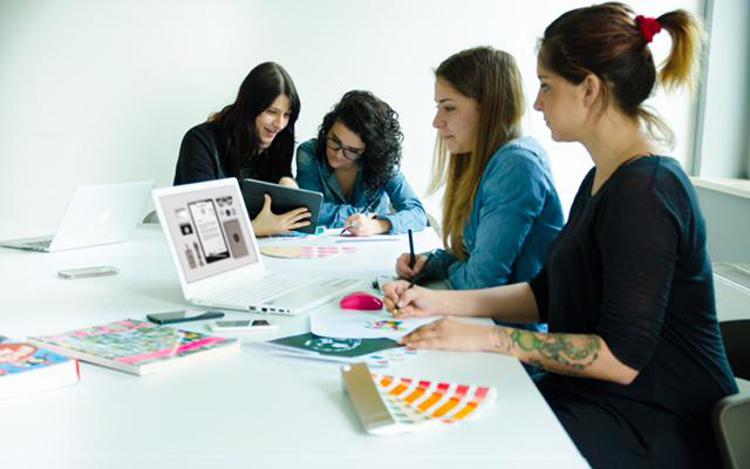 Moda: da pr digitale a graphic designer le professioni più richieste
