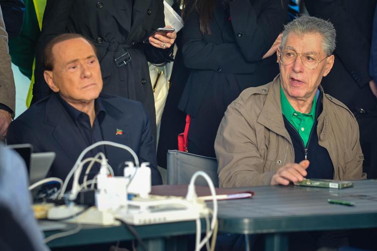 Silvio Berlusconi e Umberto Bossi (FOTOGRAMMA) - (FOTOGRAMMA)