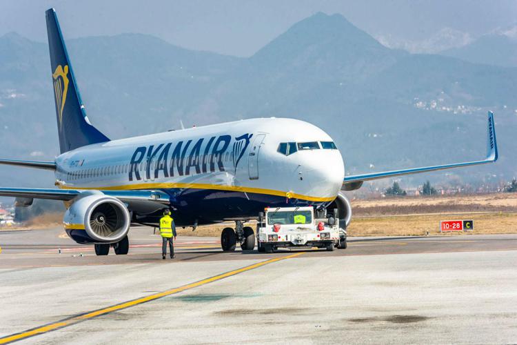 Ophelia ferma Ryanair: decine di voli cancellati