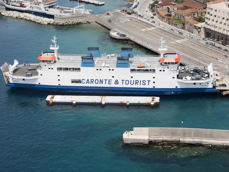 Trasporti: Caronte&Tourist guarda a futuro green con traghetto a Gnl