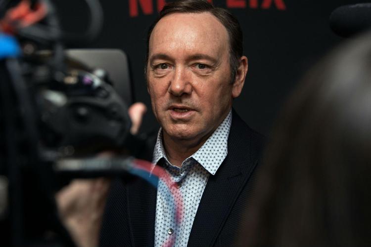 Caso Spacey, Netflix sospende House of Cards