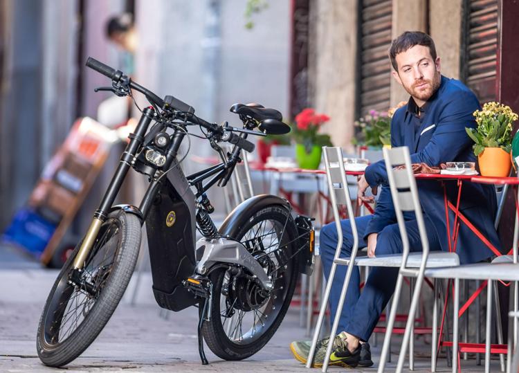 Fiere: all'Eicma arriva Bultaco Albero, 'moto-bike' elettrica per le città