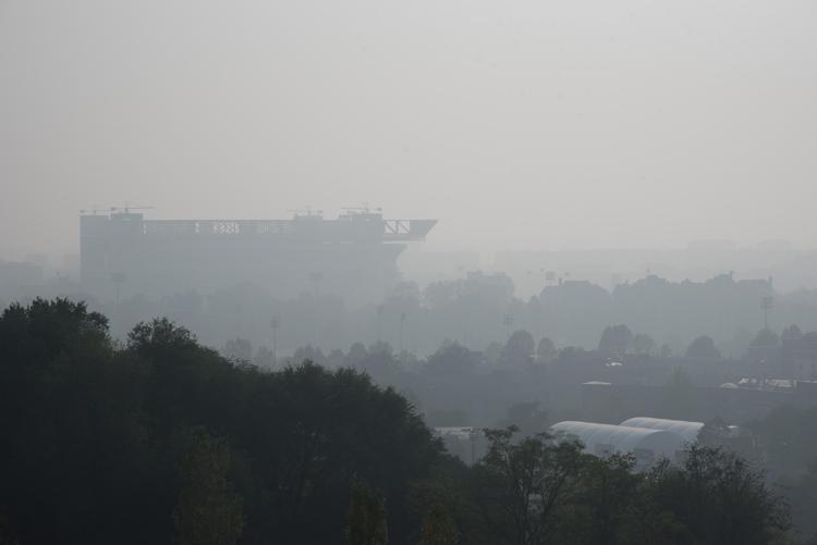 Allarme smog a Milano: nella foto, lo Stadio San Siro (FOTOGRAMMA) - (FOTOGRAMMA)