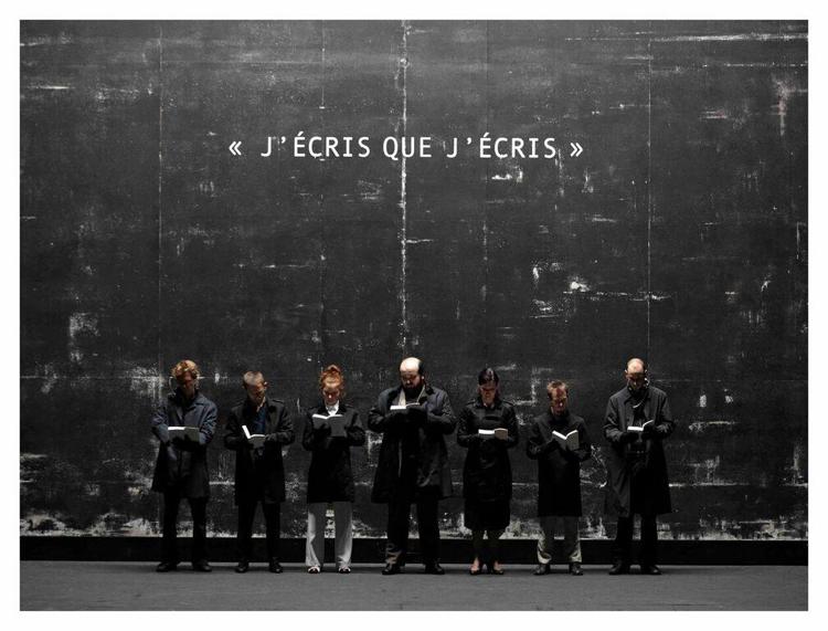 Un'immagine di  'Espaece', lo spettacolo di Aurélien Bory, dedicato a Georges Perec, in scena domani al Teatro Argentina per Romaeuropa Festival