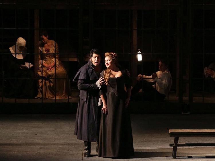 Anna Netrebko e Ysif Eyvazov in una scena dell''Andrea Chénier' della Scala (foto Brescia/Amisano - Teatro alla Scala)
