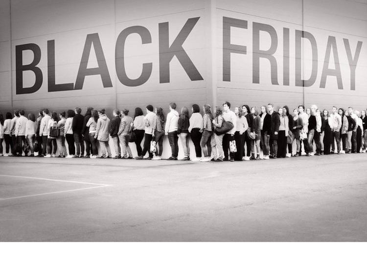 Il Black Friday 2017 scalda i motori: ecco i prodotti da acquistare durante il 