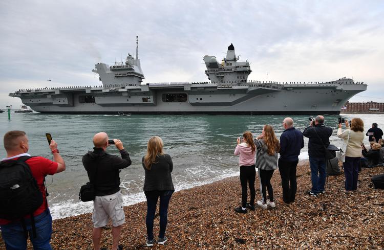 La nuova portaerei Hms Queen Elizabeth  (Foto Afp) - AFP