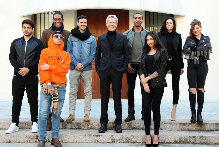 Claudio Baglioni con gli artisti della sezione Nuove Proposte di Sanremo 2018