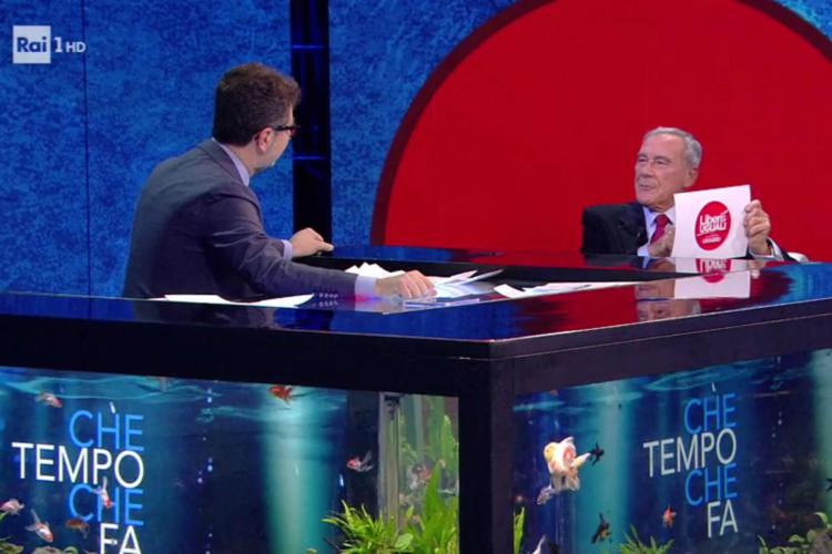 Fabio Fazio e il presidente del Senato Pietro Grasso a 'Che tempo che fa' (fermo immagine da video Rai)