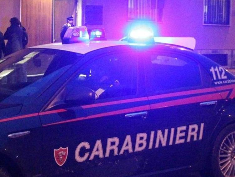 Milano, 30enne preso a sprangate