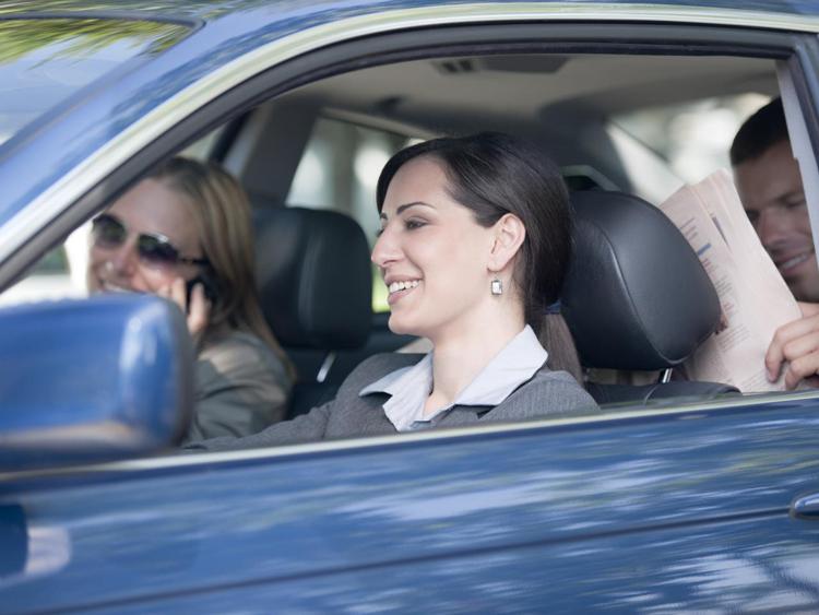 Mobilità: a lavoro in carpooling, dipendenti risparmiano 1,2 mln di euro