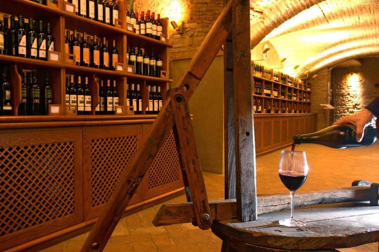 'Emilia Romagna a tutto campo', calcio aiuta promozione vino