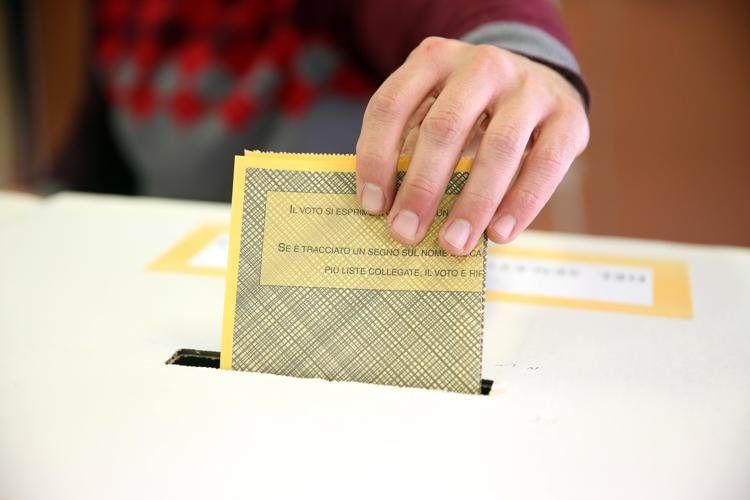 Europee: oltre 66 mln di schede elettorali in carta copiativa riciclabile
