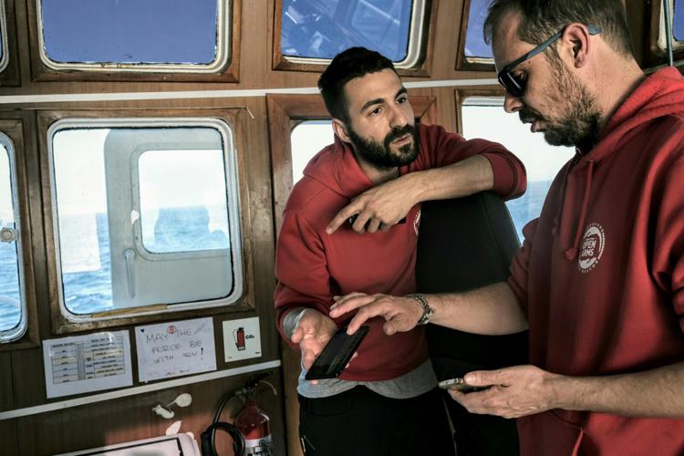 Lorenzo Leonetti a bordo della nave della Ong spagnola Proactiva Oper Arms