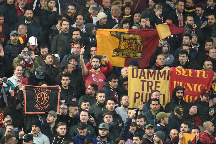 (Tifosi romanisti all'Anfield stadium di Liverpool/Afp) - AFP
