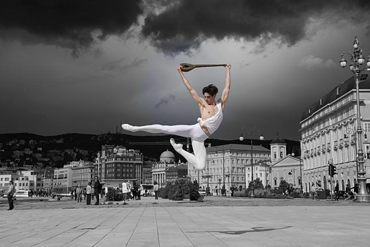La stella del Balletto del Teatro Mariinsky di San Pietroburgo, Xander Parish, tra i protagonisti del lo 'Star Gala' in programma al Bahrain National Theatre (foto di Sergej Proskuriakov)
