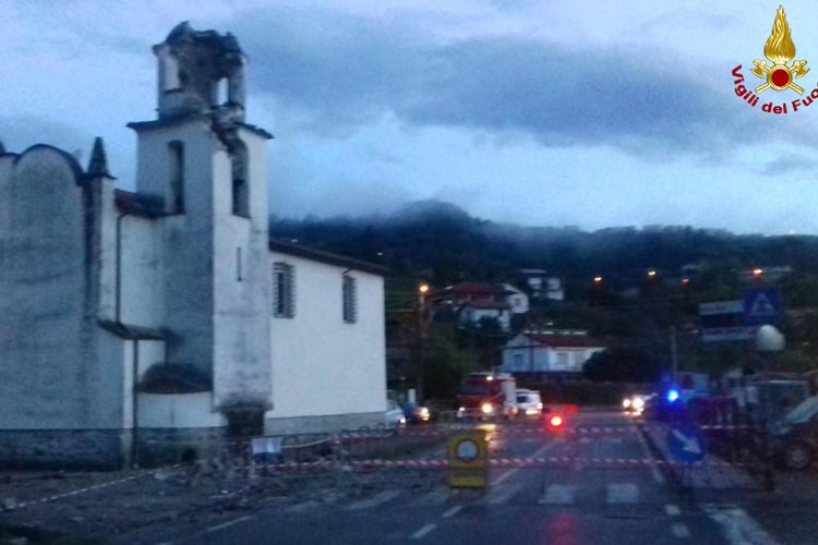 La Spezia, fulmine colpisce chiesa: crolla campanile
