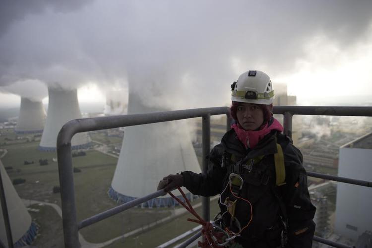 Greenpeace scala la centrale di Belchatow