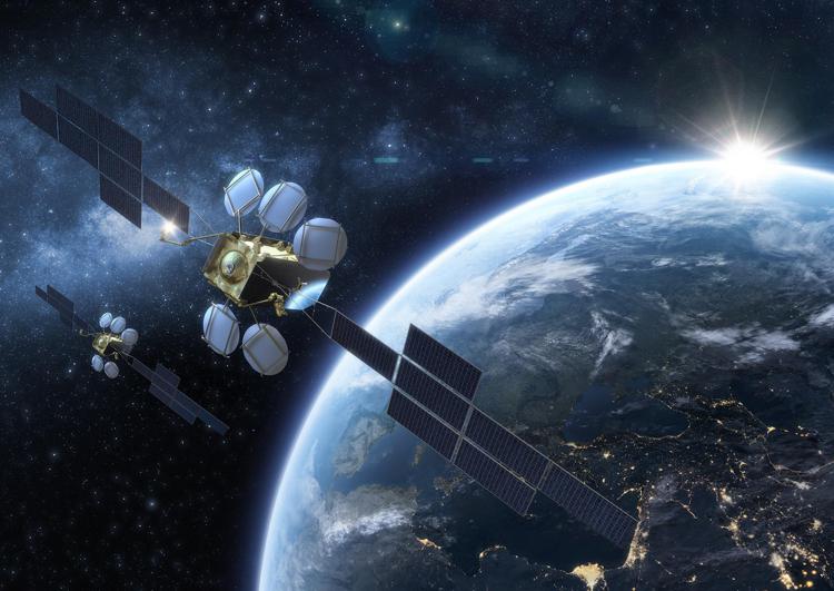 Eutelsat, satelliti elettrici per Hotbird
