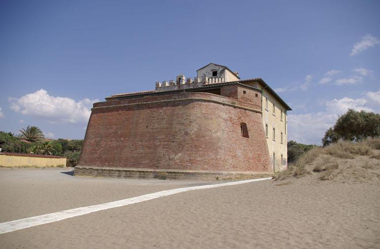 Il Forte di Castagneto Carducci in Toscana (Foto dal sito dell'Agenzia del Demanio)