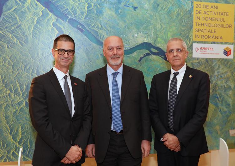 da sinistra: ad di Rartel, Roberto Scagnoli, l’ambasciatore d’Italia, Marco Giungi, l'ad di Telespazio, Luigi Pasquali
