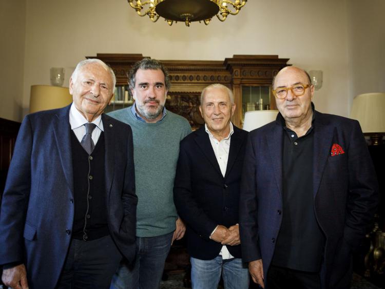 Da sin: Mogol, Giuseppe Fulcheri, Gianni Bella e Dante Ferretti