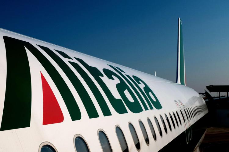 Alitalia, cassa integrazione per 6622 dipendenti