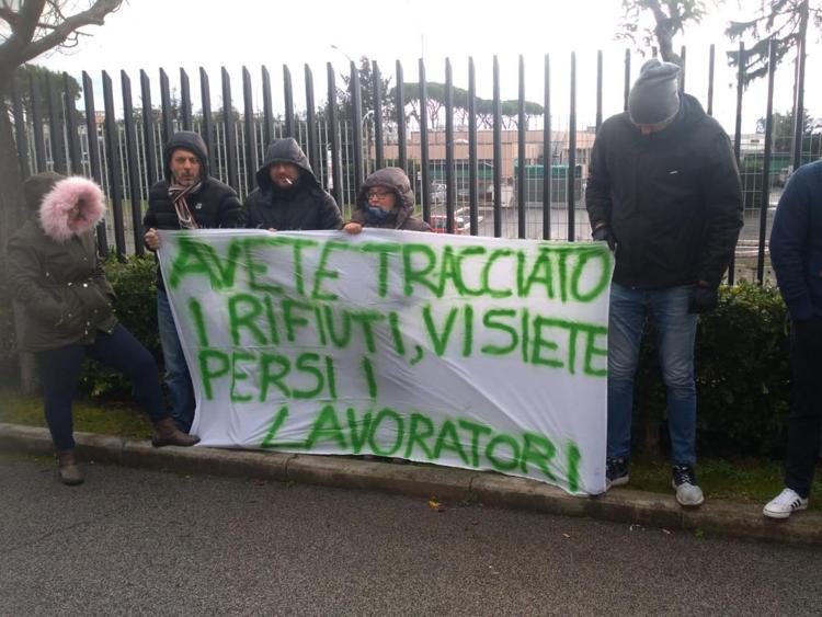 Nella foto i lavoratori di Synergie Italia 
