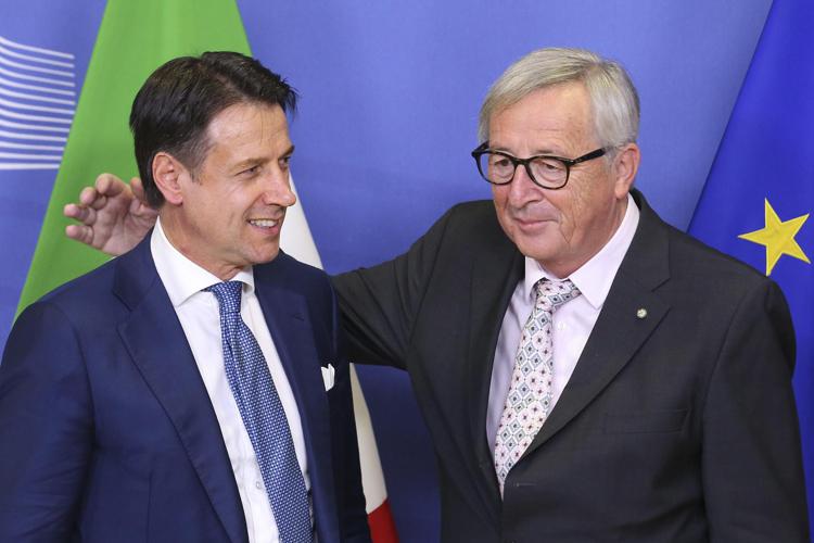 Jean-Claude Juncker e Giuseppe Conte (FOTOGRAMMA/IPA)