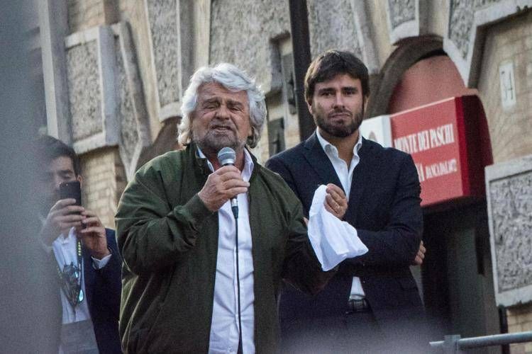 Beppe Grillo e Alessandro Di Battista (Fotogramma) - FOTOGRAMMA