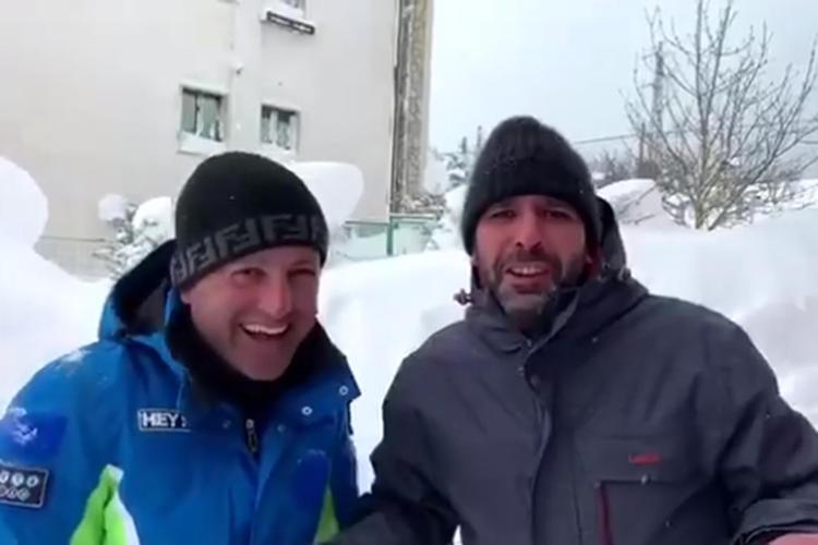 Zalone bloccato sulla neve, show a Roccaraso