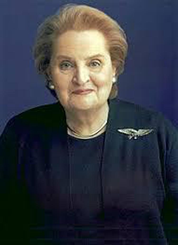 Madeleine Albright, prima donna segretario di Stato negli Usa, autrice di 'Fascismo' (Chiarelettere).