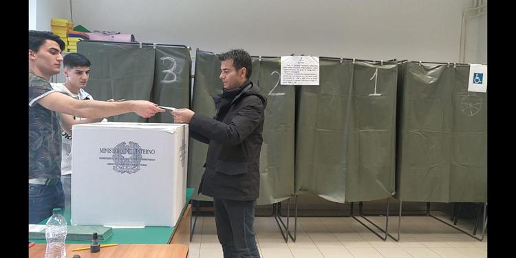 Sardegna: Zedda (Cs) ha votato in via Venezia