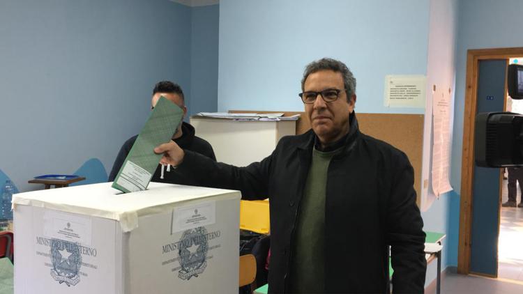 Sardegna: Desogus, candidato presidente M5S, ha votato alle 10,15