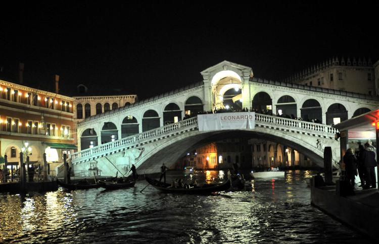 Venezia, Ponte di Rialto (Duilio Piaggesi - Fotogramma) - FOTOGRAMMA
